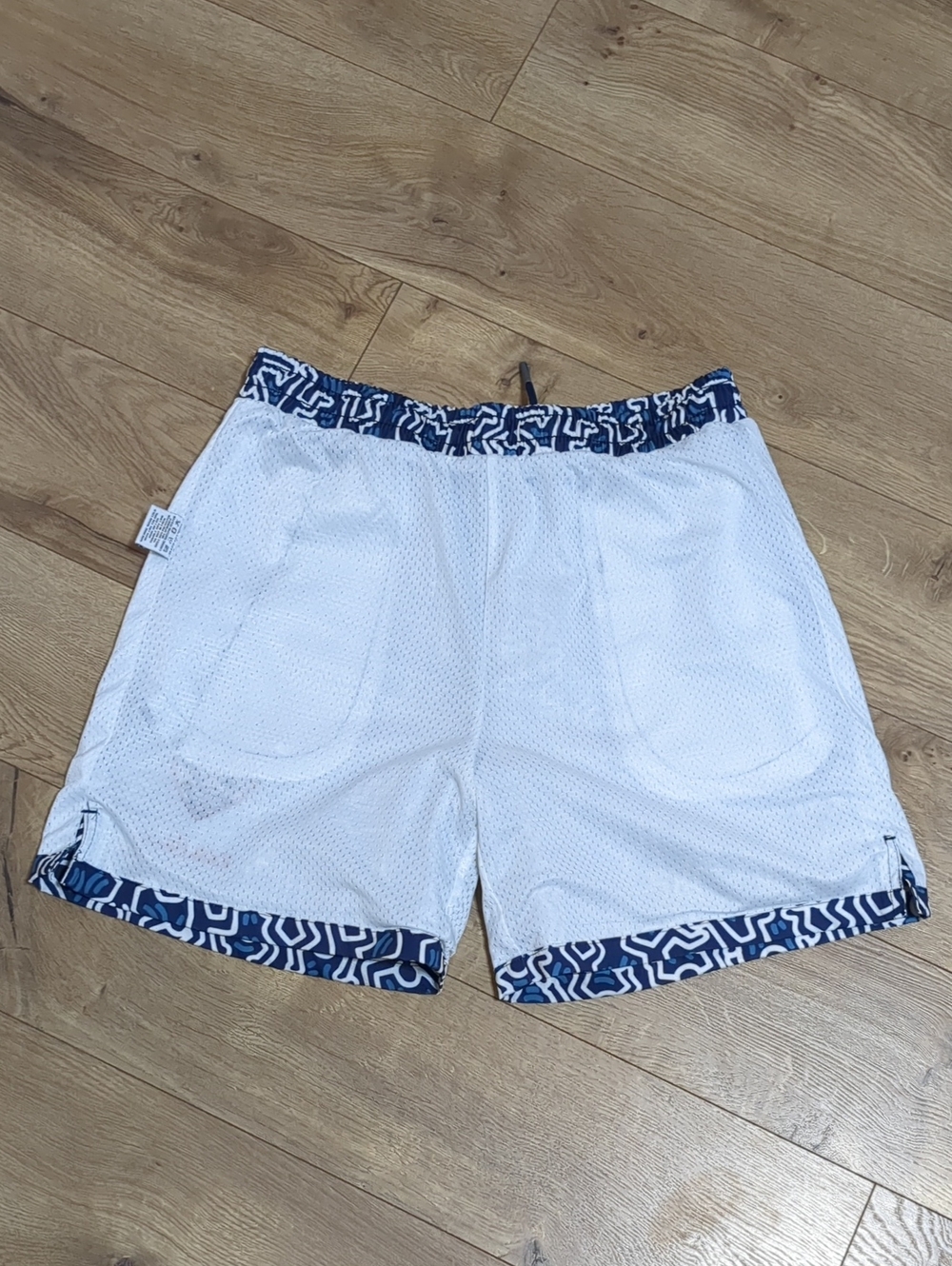 Keith Haring X Palace Shoe Blue White Men's Shorts Pop Art NYC Graffiti Size M - Picture 8 of 15